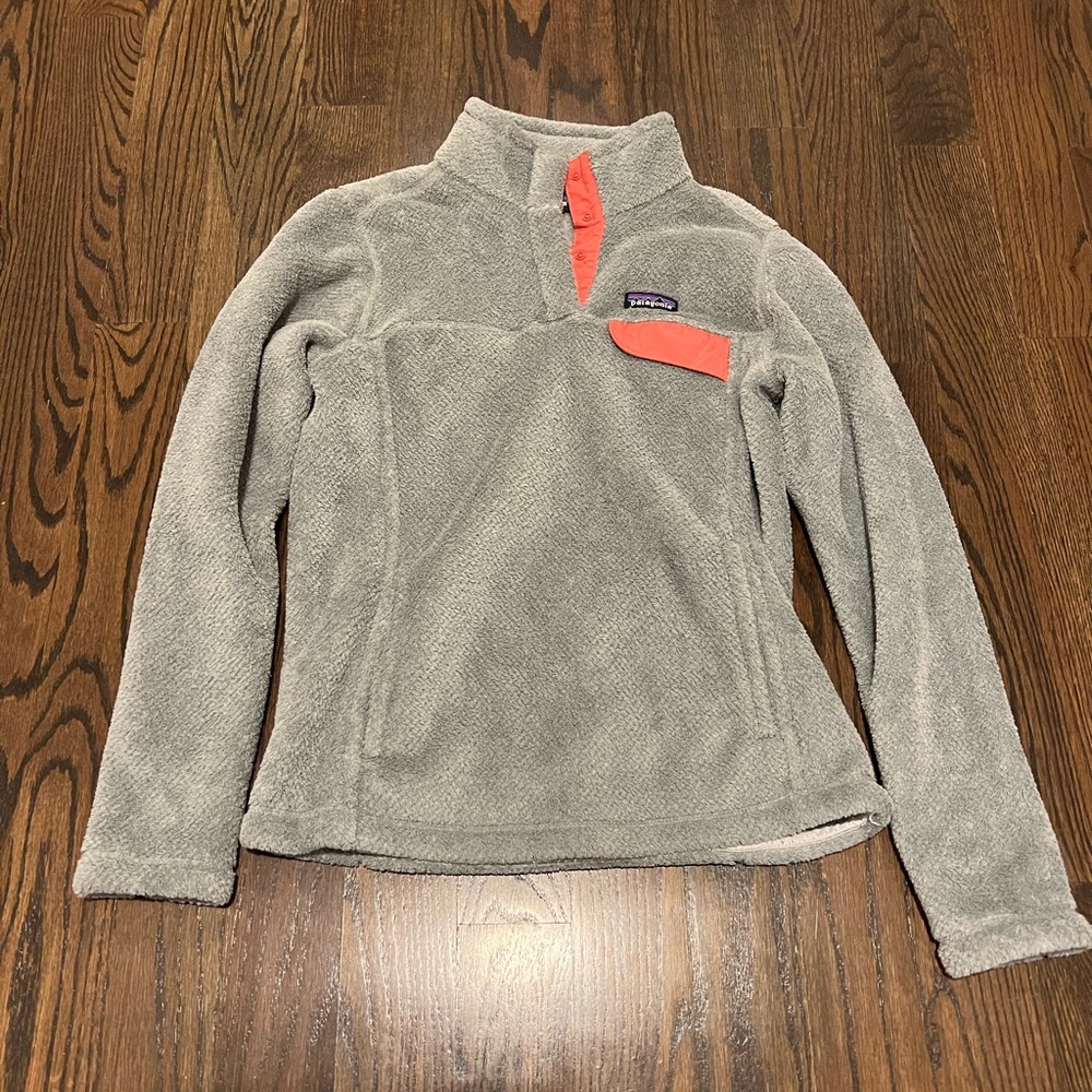 Patagonia pullover size med gray like new